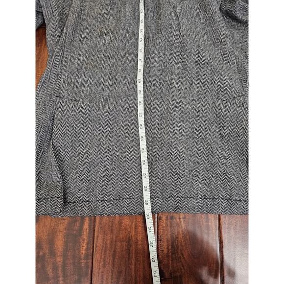 Daniel Cremieux gray herringbone blazer. Wool and cashmere . Mens Size Medium - Picture 9 of 11
